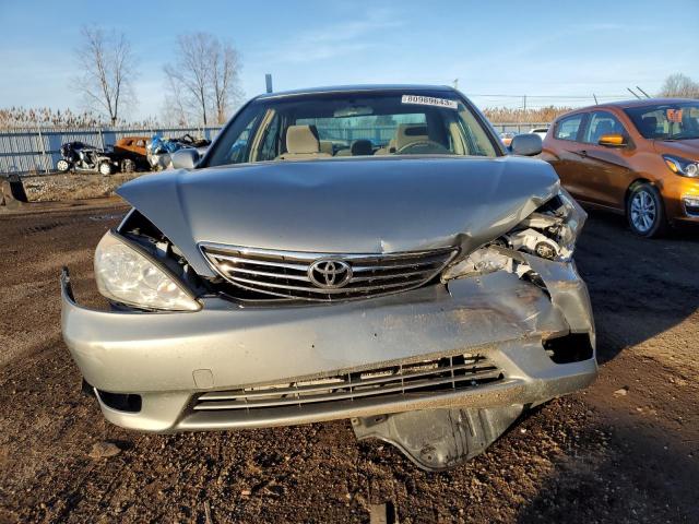 JTDBE32K653027395 - 2005 TOYOTA CAMRY LE GOLD photo 5