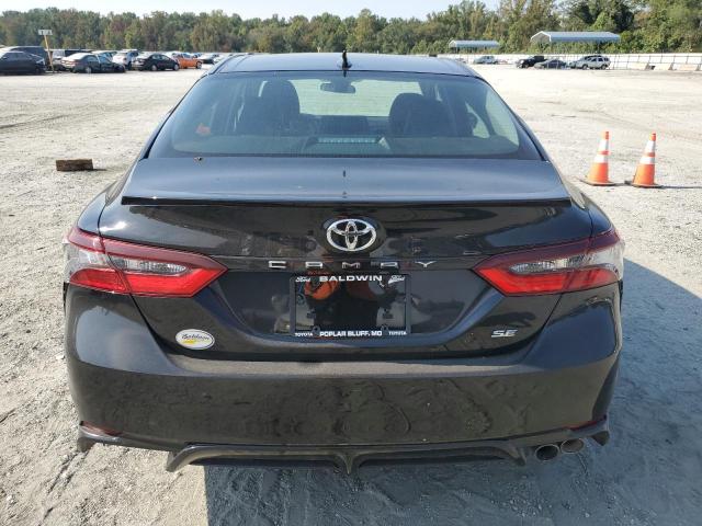 4T1G11AK6PU734321 - 2023 TOYOTA CAMRY SE NIGHT SHADE BLACK photo 6