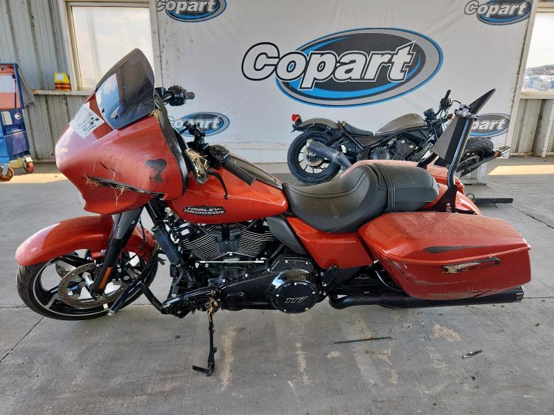 1HD1KB713RB627607 - 2024 HARLEY-DAVIDSON FLHX ORANGE photo 3