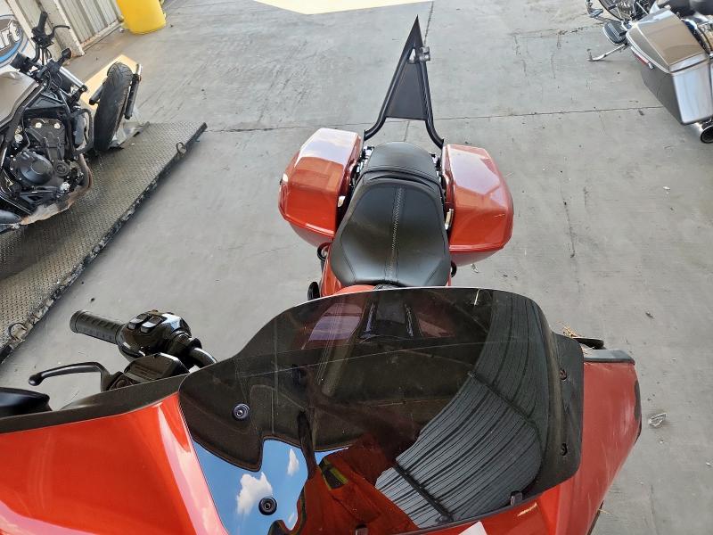 1HD1KB713RB627607 - 2024 HARLEY-DAVIDSON FLHX ORANGE photo 5