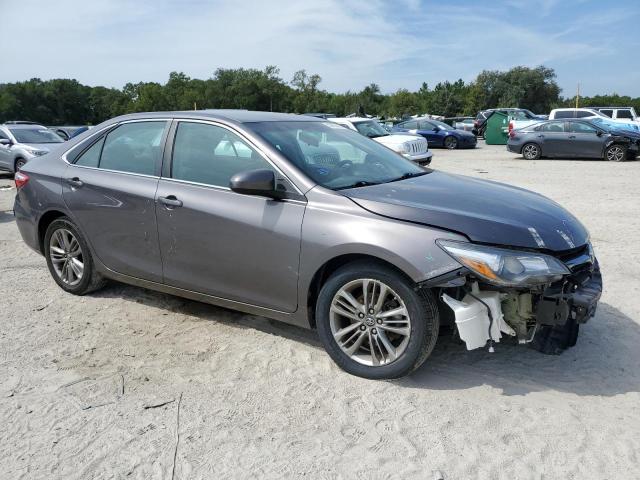 4T1BF1FK9HU399044 - 2017 TOYOTA CAMRY LE 石墨色 照片 4