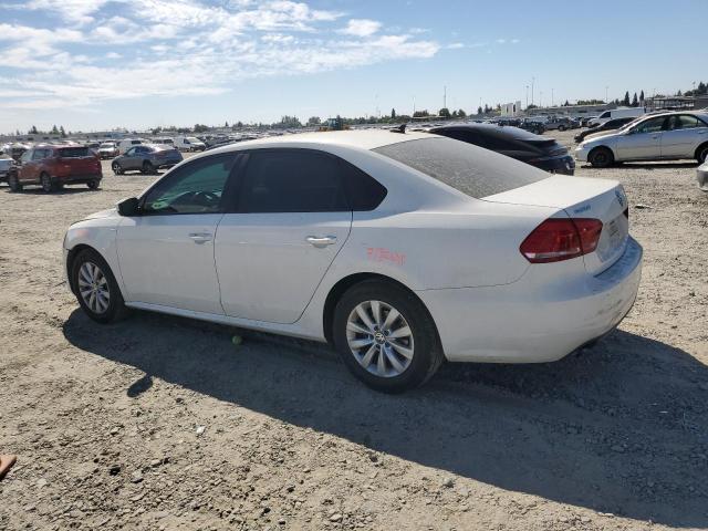 1VWAT7A30FC068266 - 2015 VOLKSWAGEN PASSAT S WHITE photo 2