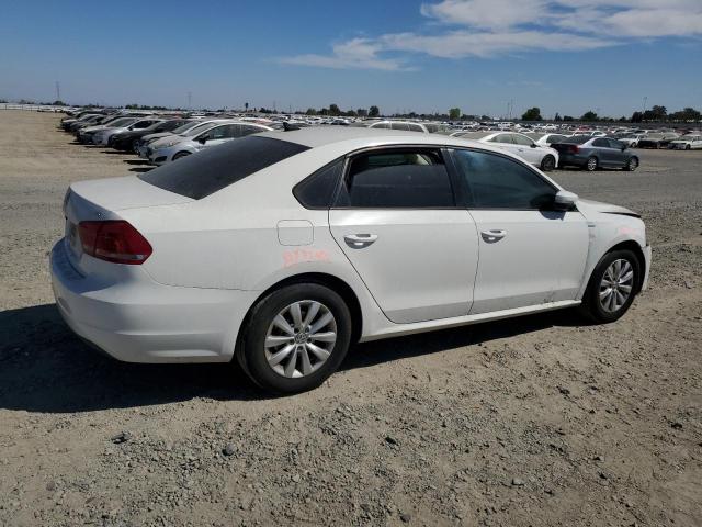 1VWAT7A30FC068266 - 2015 VOLKSWAGEN PASSAT S WHITE photo 3