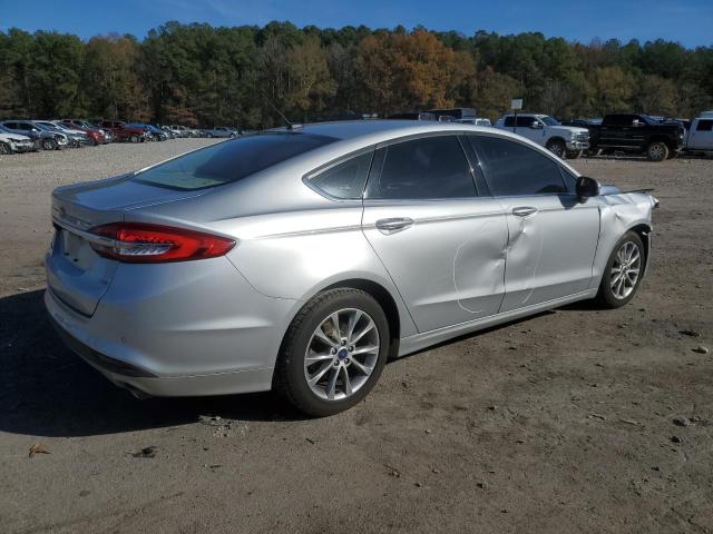 3FA6P0H73HR402605 - 2017 FORD FUSION SE SILVER photo 3