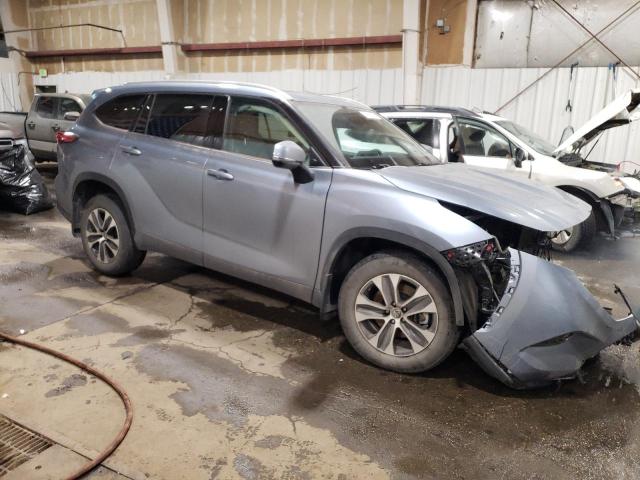 5TDGZRBHXNS206121 - 2022 TOYOTA HIGHLANDER XLE BLUE photo 4