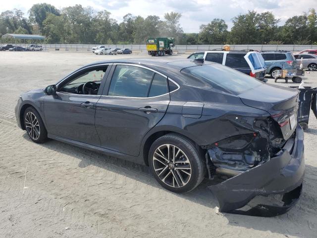 4T1DAACK3SU552066 - 2025 TOYOTA CAMRY XSE GRAY photo 2