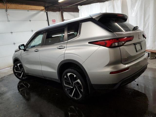 JA4J4TA83NZ047549 - 2022 MITSUBISHI OUTLANDER ES SILVER photo 2