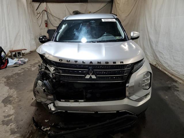 JA4J4TA83NZ047549 - 2022 MITSUBISHI OUTLANDER ES SILVER photo 5