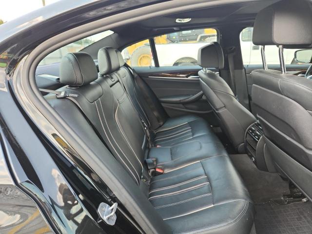 WBAJE5C59KWE66455 - 2019 BMW 540 I BLACK photo 10