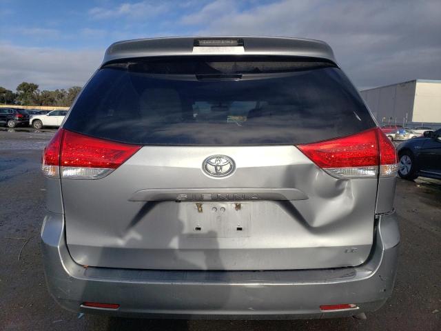 5TDKK3DC6BS127442 - 2011 TOYOTA SIENNA LE SILVER photo 6