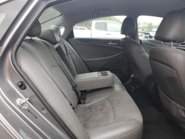 5NPEC4AB1DH640778 - 2013 HYUNDAI SONATA SE 灰色 照片 10