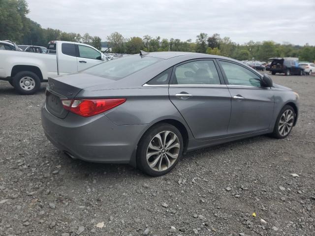 5NPEC4AB1DH640778 - 2013 HYUNDAI SONATA SE 灰色 照片 3