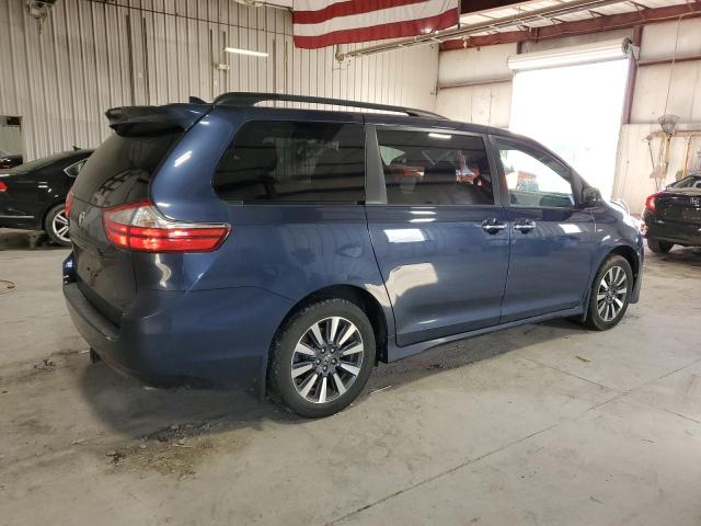 5TDDZ3DC8JS202578 - 2018 TOYOTA SIENNA XLE BLUE photo 3