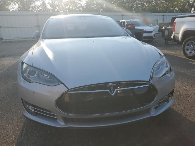 5YJSA1H21EFP65700 - 2014 TESLA MODEL S ვერცხლისფერი ფოტო 5