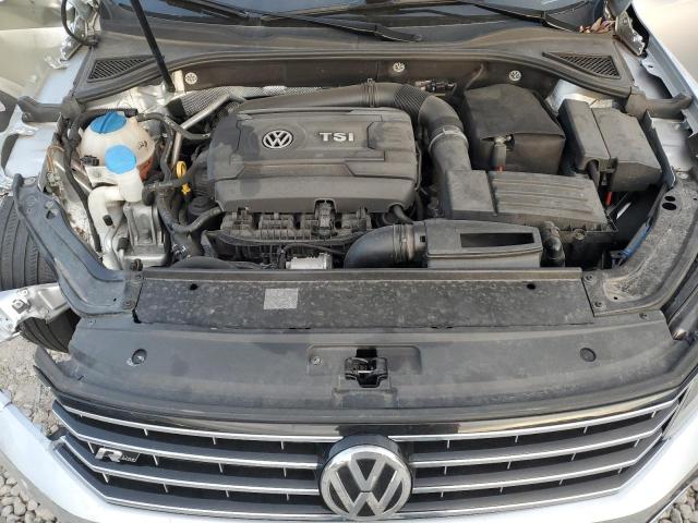 1VWDT7A38HC008235 - 2017 VOLKSWAGEN PASSAT R-LINE Silber Foto 11