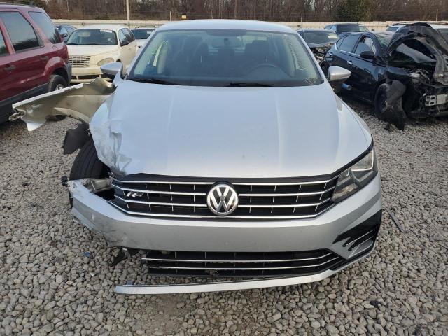 1VWDT7A38HC008235 - 2017 VOLKSWAGEN PASSAT R-LINE Silber Foto 5