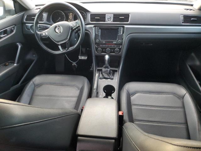 1VWDT7A38HC008235 - 2017 VOLKSWAGEN PASSAT R-LINE Silber Foto 8