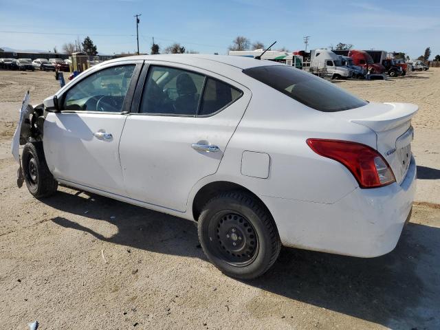 3N1CN7AP3JL816100 - 2018 NISSAN VERSA S WHITE photo 2