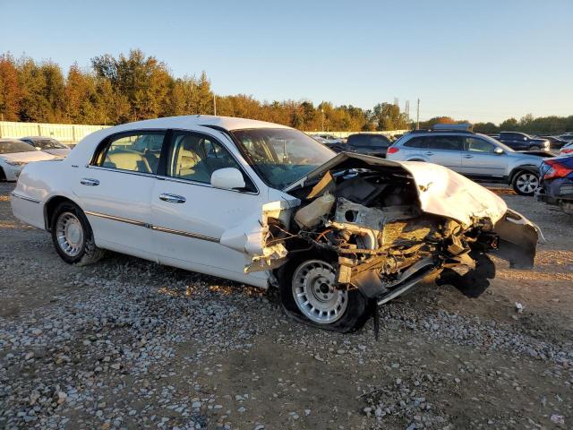 1LNHM81W81Y728432 - 2001 LINCOLN TOWN CAR EXECUTIVE Weiß Foto 4