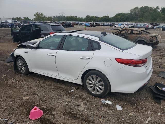 5XXGU4L30JG206399 - 2018 KIA OPTIMA EX 白色 照片 2
