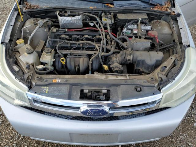 1FAHP35N99W105592 - 2009 FORD FOCUS SE SILVER photo 11