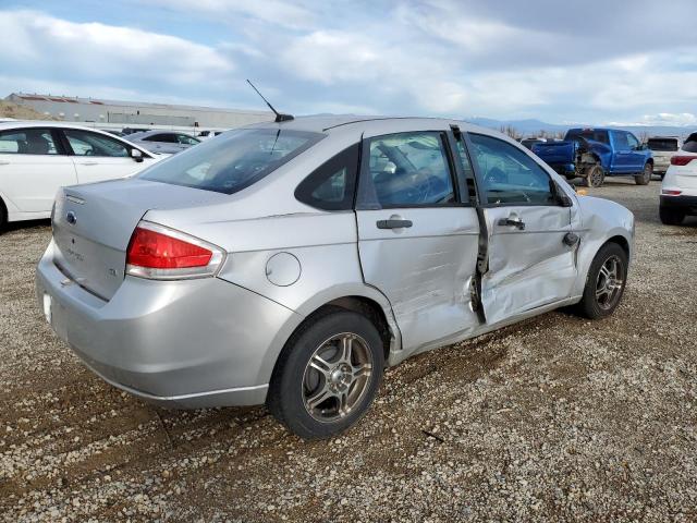 1FAHP35N99W105592 - 2009 FORD FOCUS SE SILVER photo 3