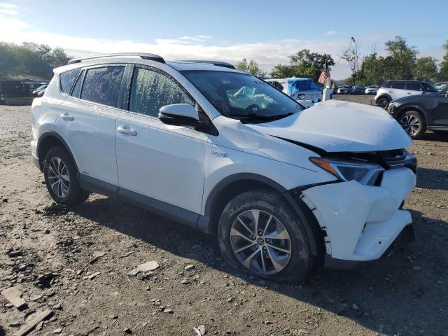 JTMRJREV4HD078458 - 2017 TOYOTA RAV4 HV LE WHITE photo 4