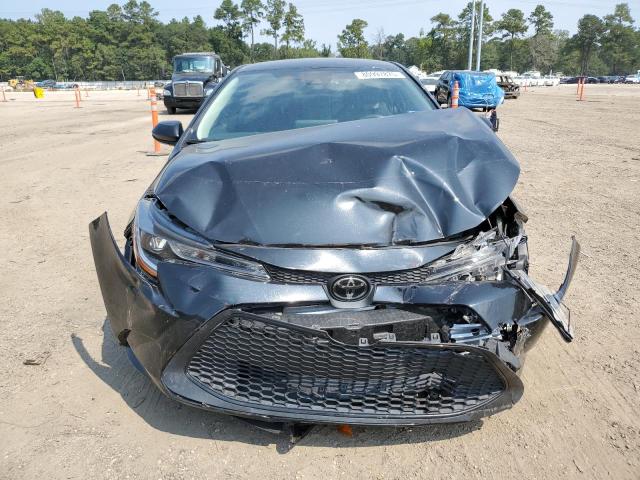 5YFEPMAE0NP319172 - 2022 TOYOTA COROLLA LE BLACK photo 5