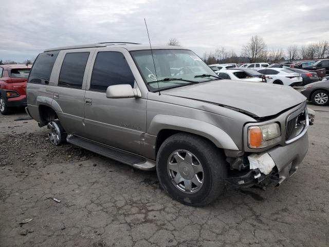 1GYEK13RXYR104299 - 2000 CADILLAC ESCALADE BEIGE photo 4