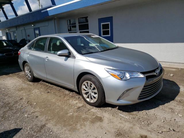 4T1BF1FK0FU008795 - 2015 TOYOTA CAMRY LE SILVER photo 4