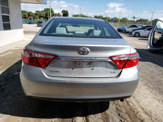 4T1BF1FK0FU008795 - 2015 TOYOTA CAMRY LE SILVER photo 6