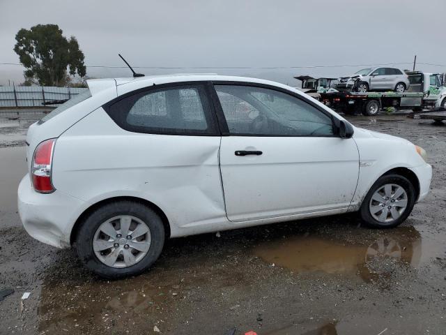 KMHCM36C18U084849 - 2008 HYUNDAI ACCENT GS WHITE photo 3