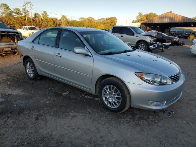 4T1BE32K15U083184 - 2005 TOYOTA CAMRY LE SILVER photo 4