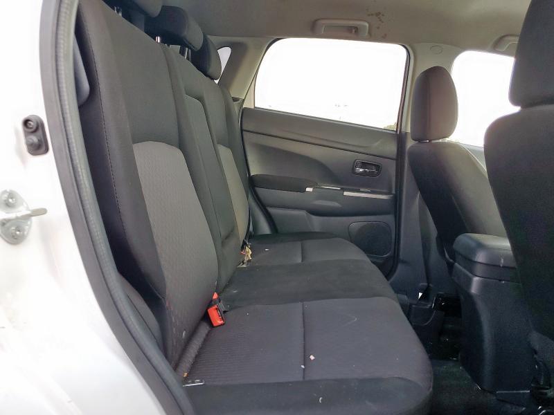 JA4AP3AU4KU036072 - 2019 MITSUBISHI OUTLANDER ES أبيض صورة 11