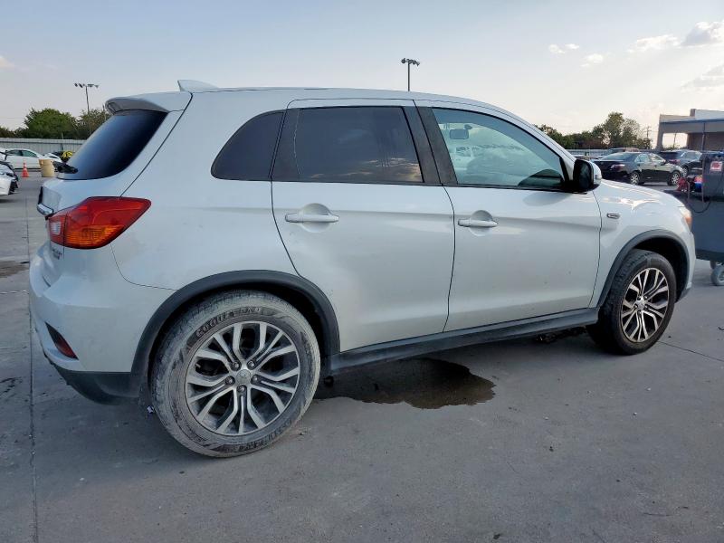 JA4AP3AU4KU036072 - 2019 MITSUBISHI OUTLANDER ES أبيض صورة 3