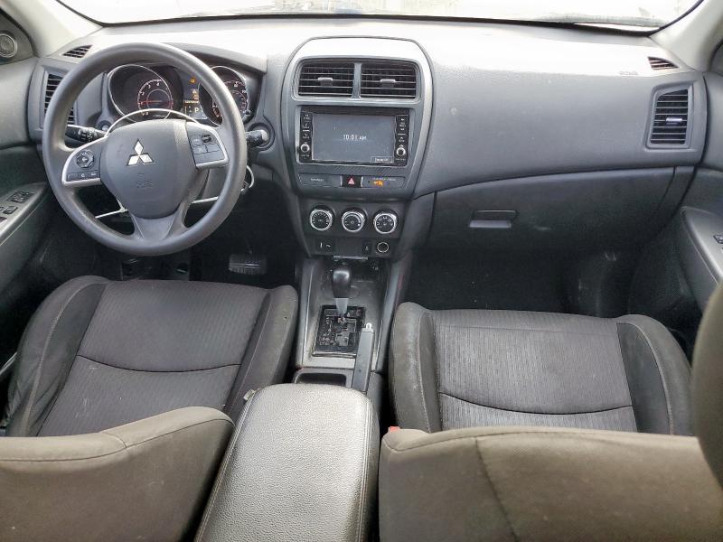 JA4AP3AU4KU036072 - 2019 MITSUBISHI OUTLANDER ES أبيض صورة 8