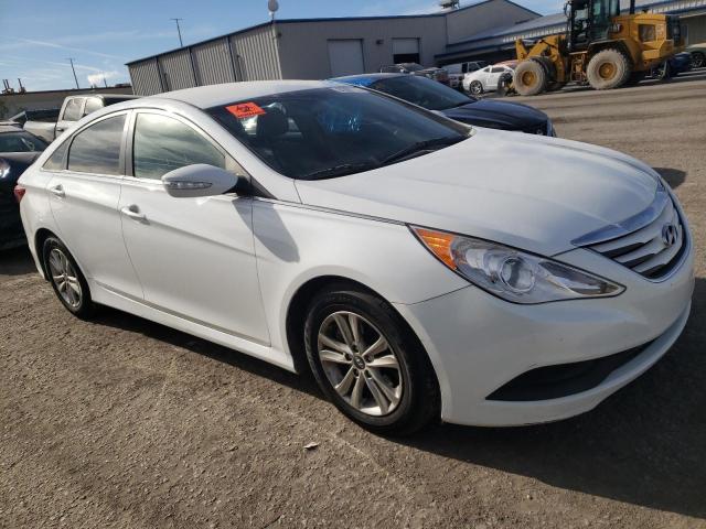 5NPEB4ACXEH892011 - 2014 HYUNDAI SONATA GLS WHITE photo 4