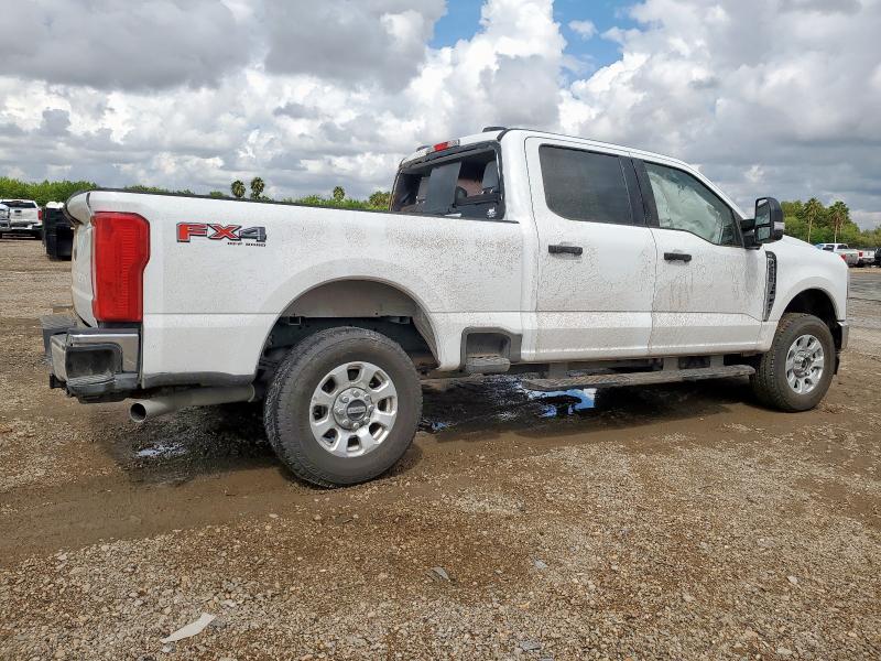 1FT7W2BA5REF89903 - 2024 FORD F250 SUPER DUTY WHITE photo 3