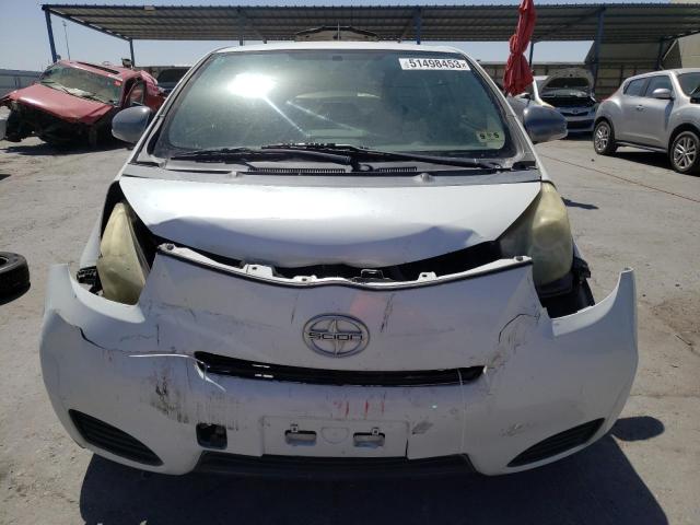 JTNJJXB00CJ021075 - 2012 TOYOTA SCION IQ WHITE photo 5