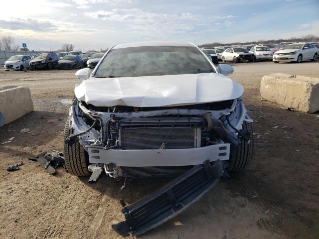 1G4ZP5SS9KU111328 - 2019 BUICK LACROSSE ESSENCE თეთრი ფოტო 5