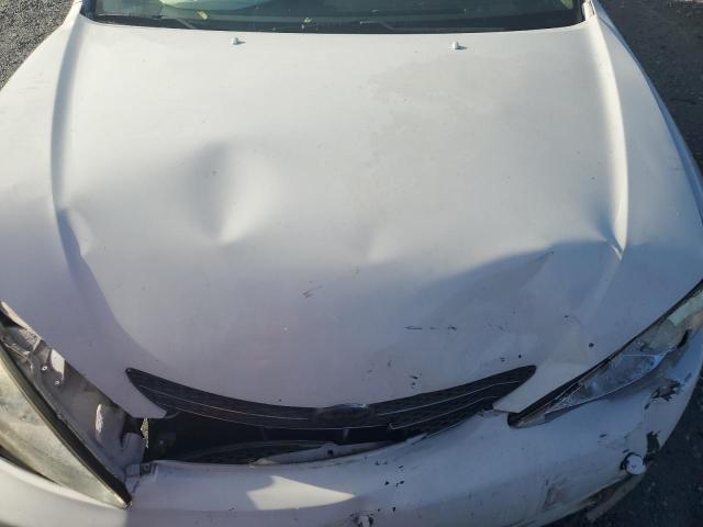 4T1BE32K24U305083 - 2004 TOYOTA CAMRY LE WHITE photo 11