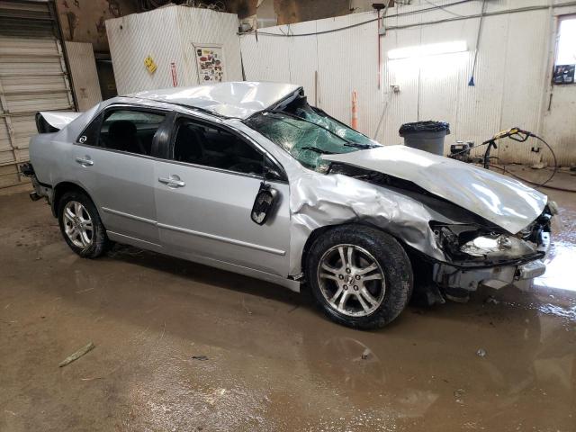 1HGCM55386A005095 - 2006 HONDA ACCORD SE SILVER photo 4