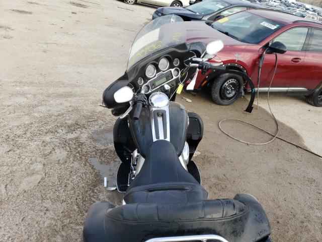 1HD1FC4188Y654120 - 2008 HARLEY-DAVIDSON FLHTCUI 黑色 照片 5