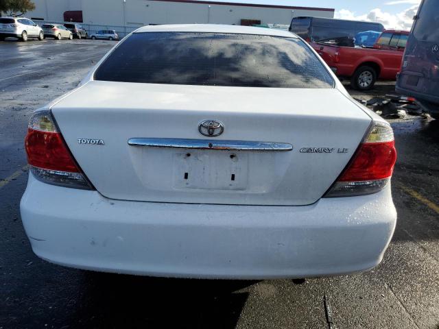 4T1BE32K15U030596 - 2005 TOYOTA CAMRY LE WHITE photo 6
