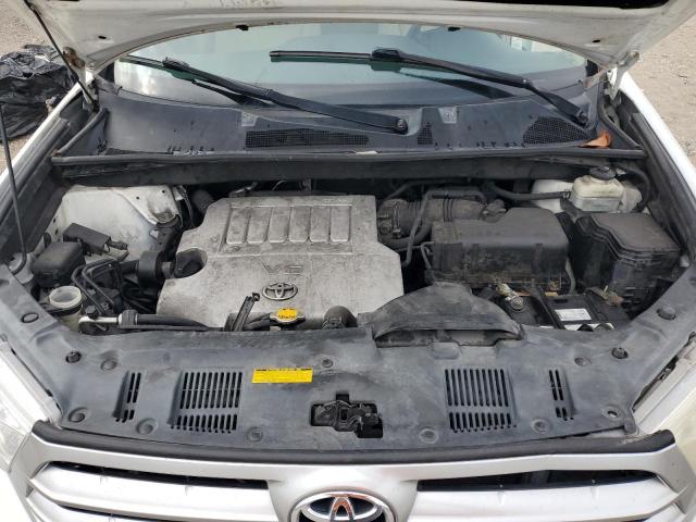 5TDZK3EH8DS119175 - 2013 TOYOTA HIGHLANDER BASE Білий фото 12