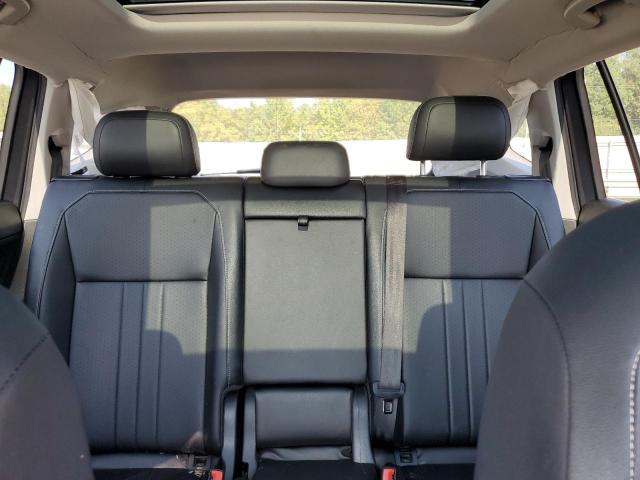 3VV3B7AX4NM152025 - 2022 VOLKSWAGEN TIGUAN SE Gris foto 10