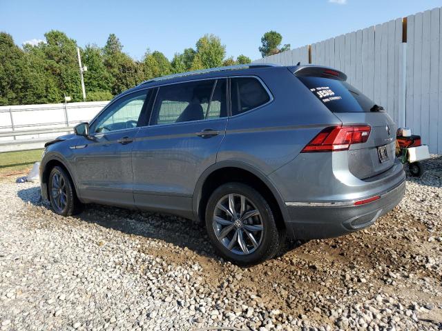 3VV3B7AX4NM152025 - 2022 VOLKSWAGEN TIGUAN SE Gris foto 2