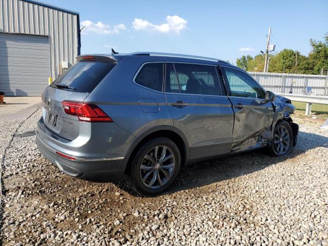 3VV3B7AX4NM152025 - 2022 VOLKSWAGEN TIGUAN SE Gris foto 3