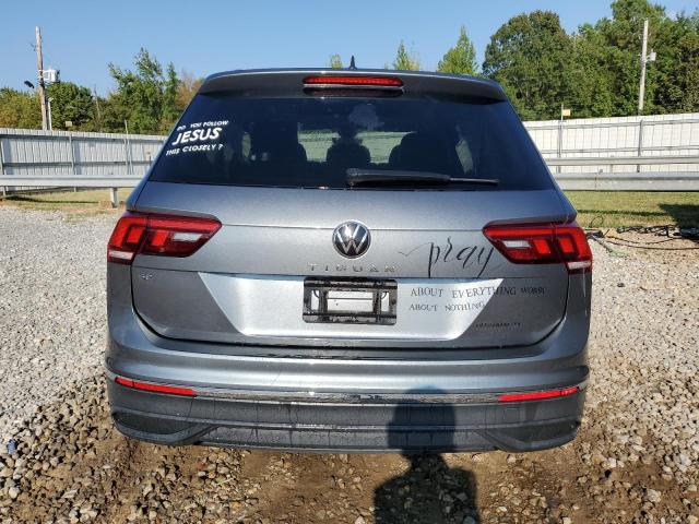3VV3B7AX4NM152025 - 2022 VOLKSWAGEN TIGUAN SE Gris foto 6