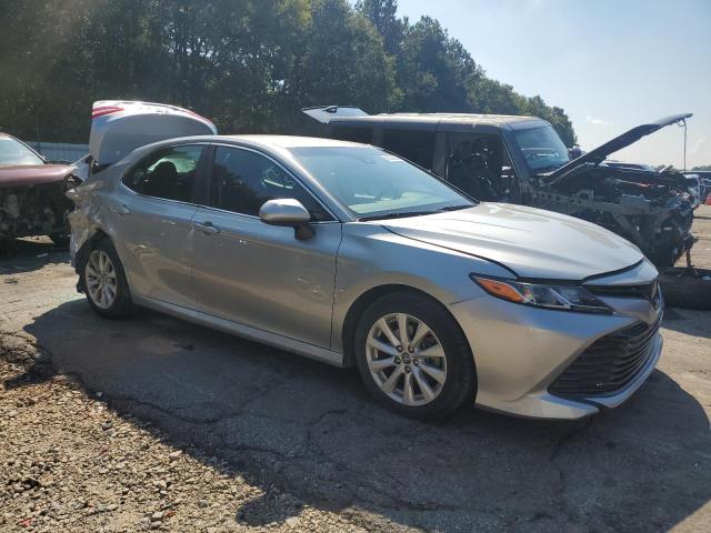 4T1B11HK2JU052740 - 2018 TOYOTA CAMRY L 银色 照片 4